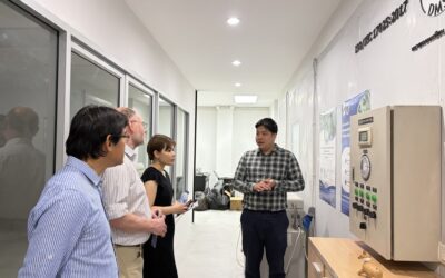 ห้องปฏิบัติการต้อนรับแขกผู้เยี่ยมชม Dr. Donald Balance และ Sophia Wong จาก The University of Glasglow